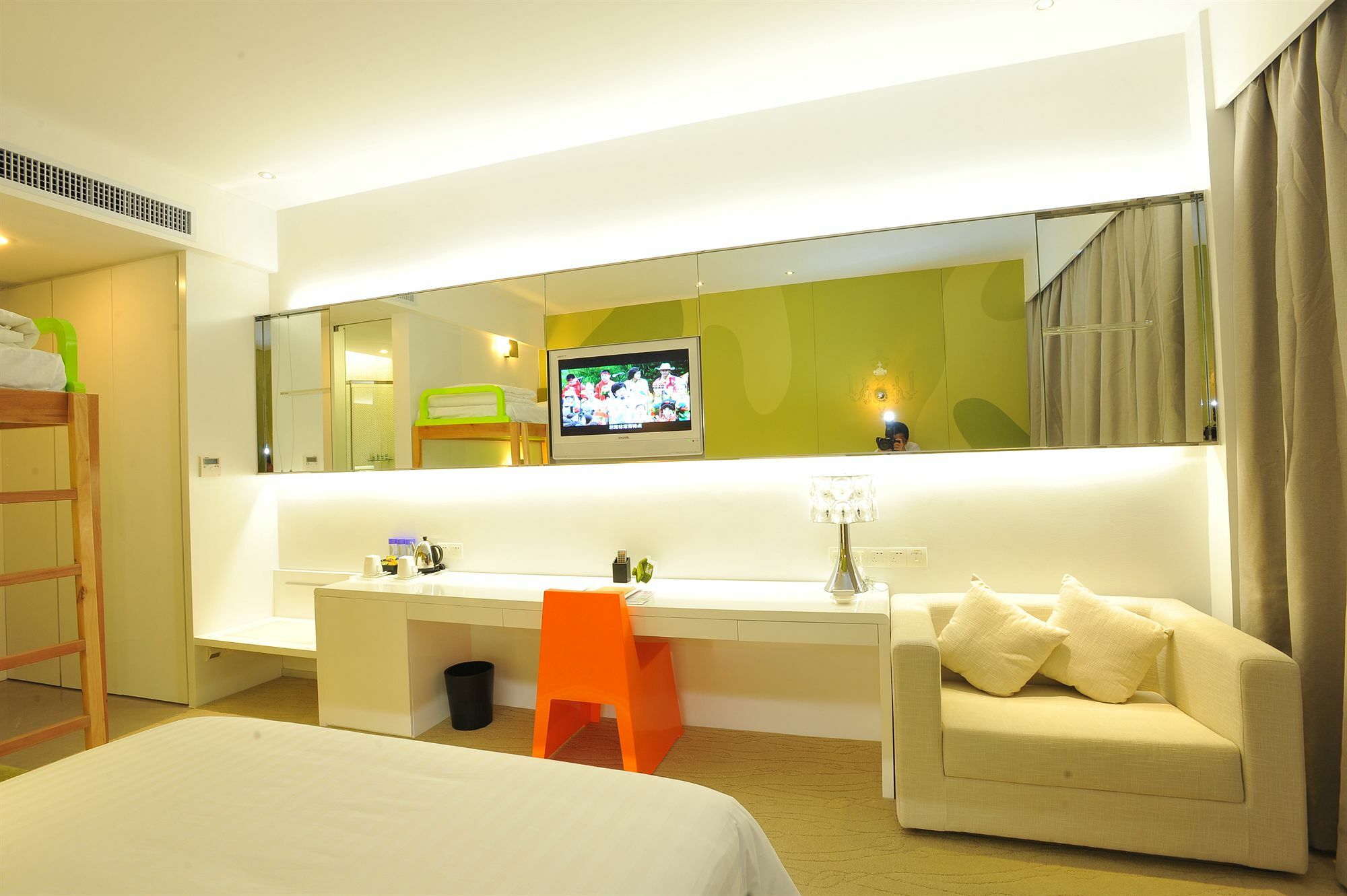 Otique Aqua Hotel Shenzhen Exterior photo